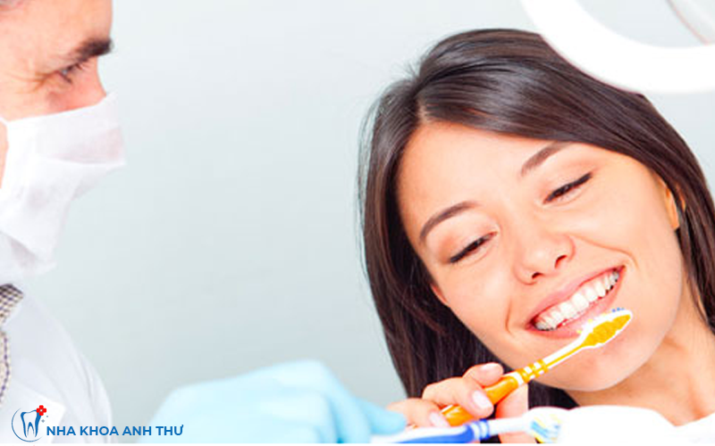 nha-khoa-anh-thu-cham-soc-rang-cho-benh-nhan-dai-thao-dương-4