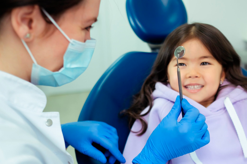 /nha-khoa-anh-thu-chup-thep-co-san-2