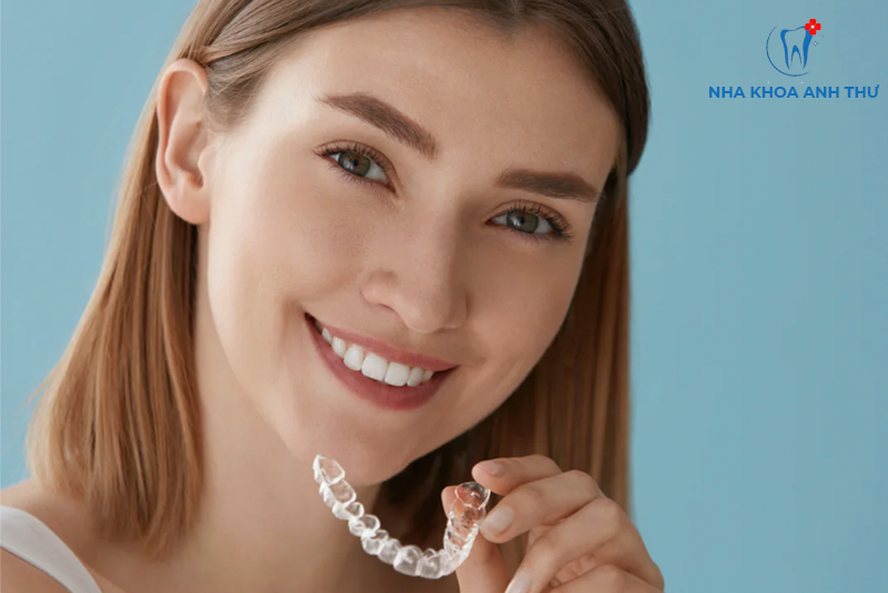 nha-khoa-anh-thu-nieng-rang-khay-trong-Invisalign-4