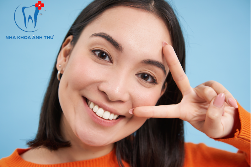 nha-khoa-anh-thu-rang-sư-emax-3