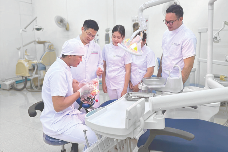 nha-khoa-anh-thu-tuyen-dung-2